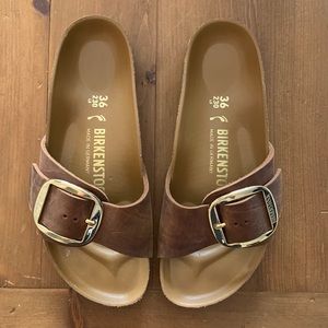 Birkenstock Madrid Big Buckle slides/sandals